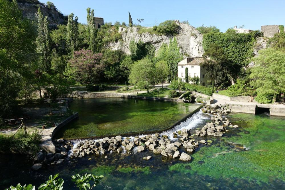 Le Mas De Guiguite Mezoargues ภายนอก รูปภาพ